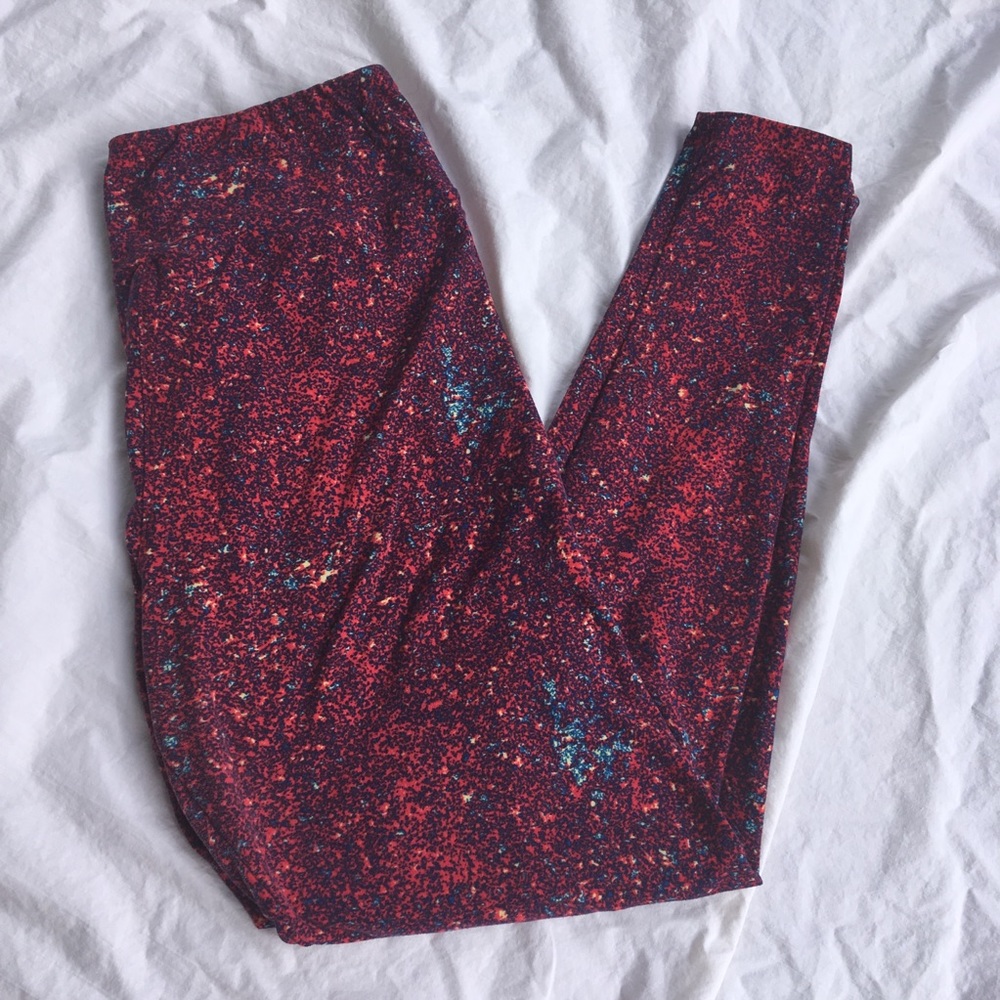 LulaRoe Tall and Curvy Leggigs